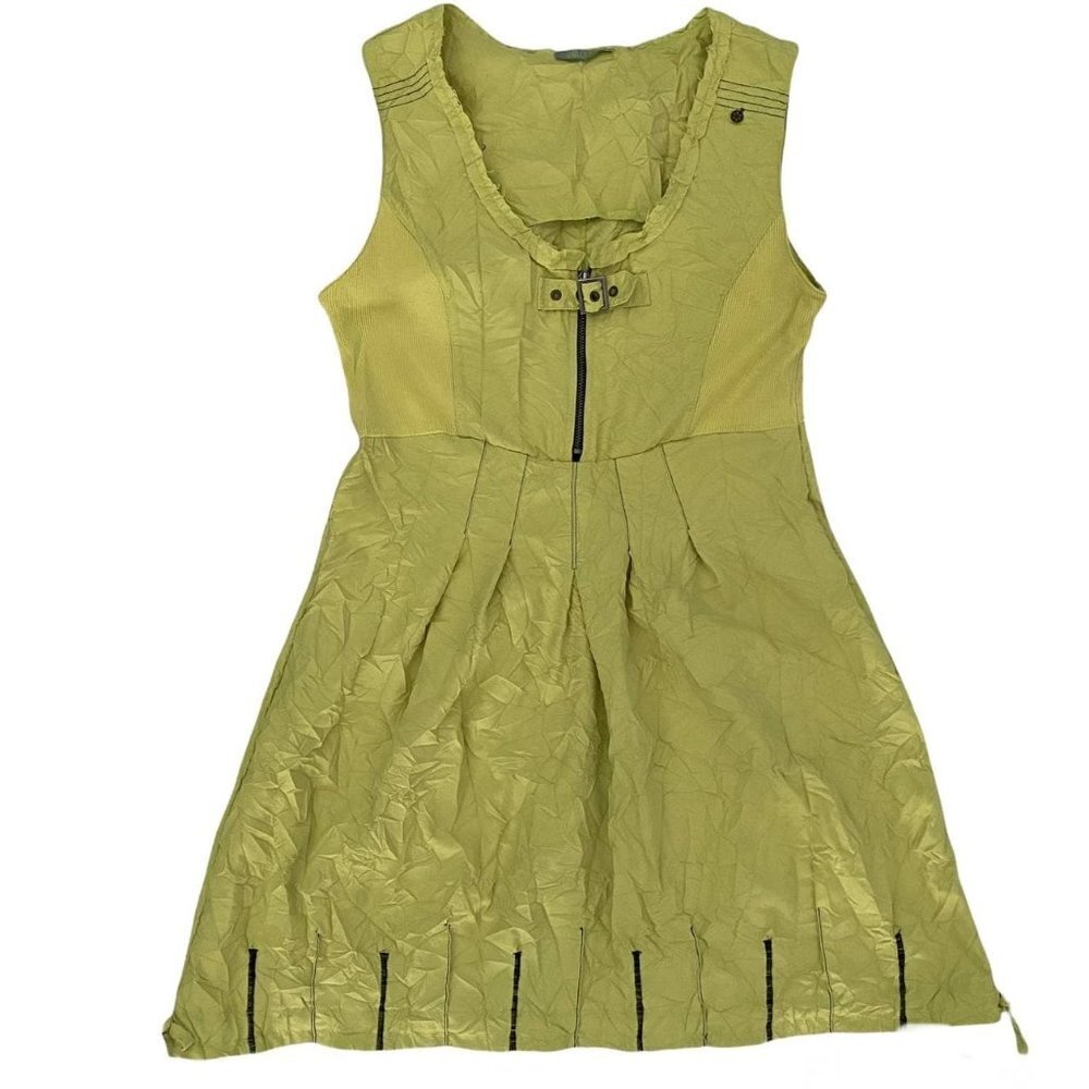 VINTAGE UNIQIE Italian Made Sleeveless Dress - Size small/medium.